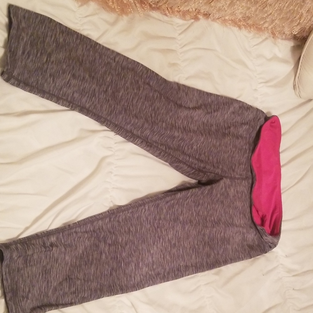 Workout stretch capris